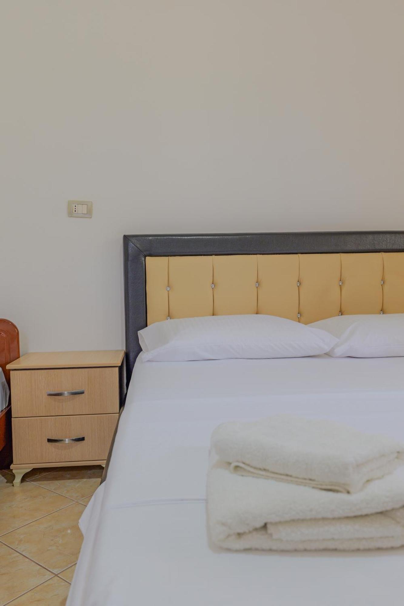 Brahimi Guest House Ksamil Luaran gambar