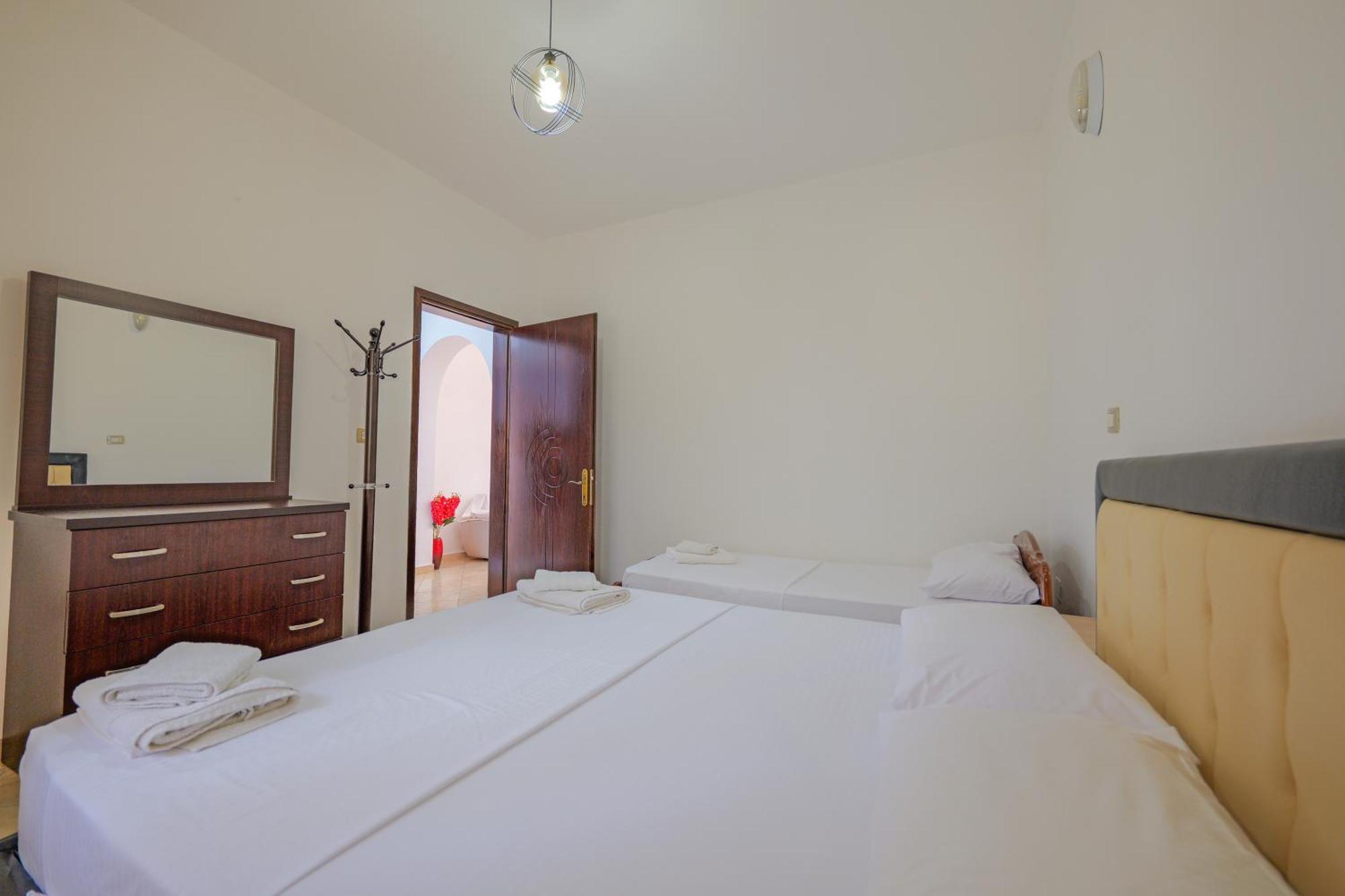 Brahimi Guest House Ksamil Luaran gambar