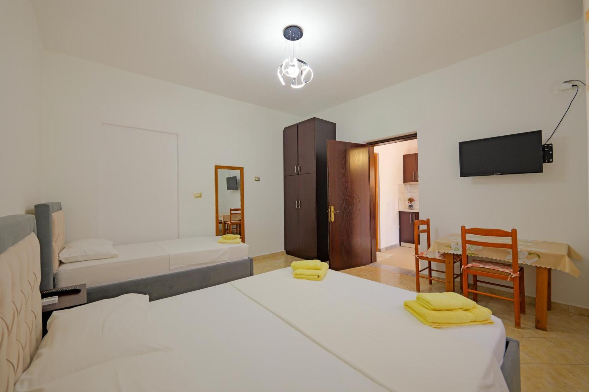 Brahimi Guest House Ksamil Luaran gambar