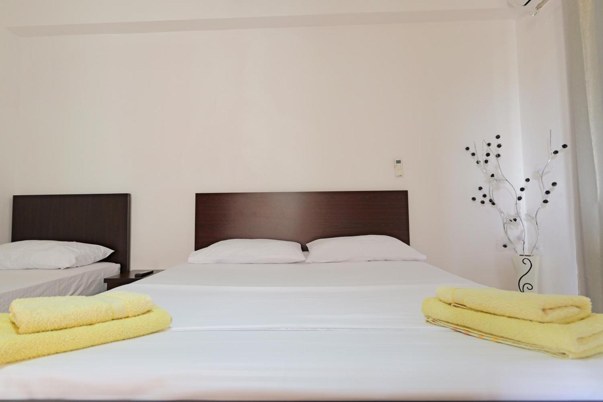 Brahimi Guest House Ksamil Luaran gambar