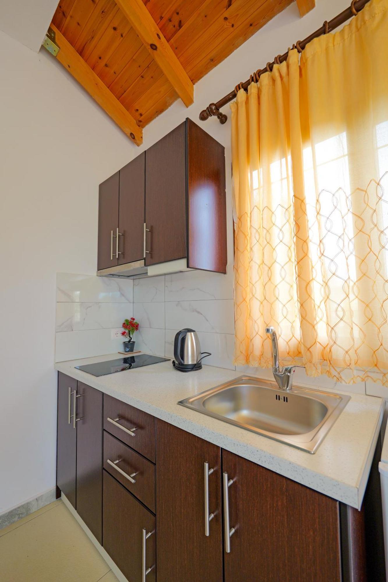Brahimi Guest House Ksamil Luaran gambar
